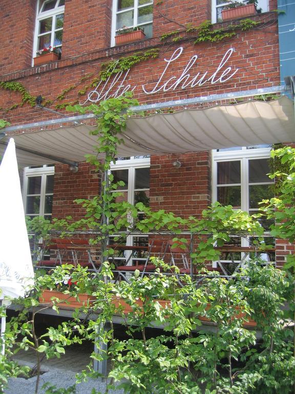 ホテル Alte Schule Reichenwalde エクステリア 写真